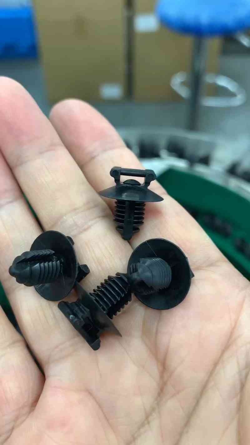 汽車緊固件組裝加工與金屬拉絲加工技術(shù)探析